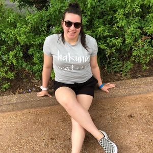 Meet your Posher, Elena